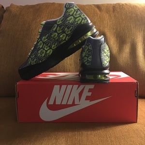 Brand new Nike Air Max 95 SE (GS) Grey Volt